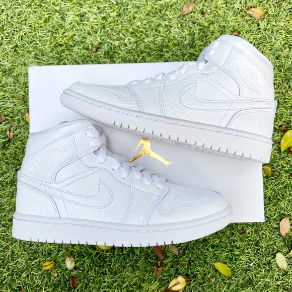 Nike air Jordan 1 triple white shoes - Picture 2 of 4